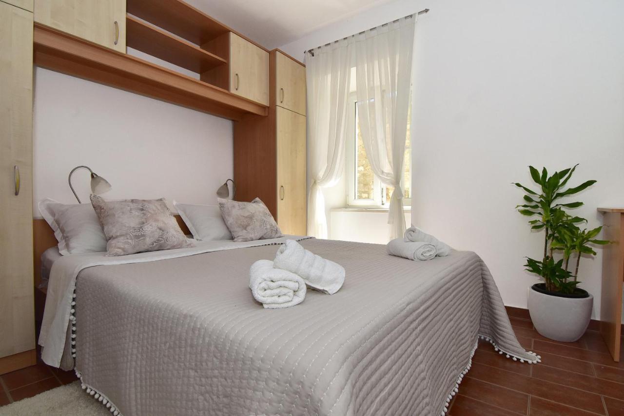 Old Town Studio Apartments Makarska Exterior foto